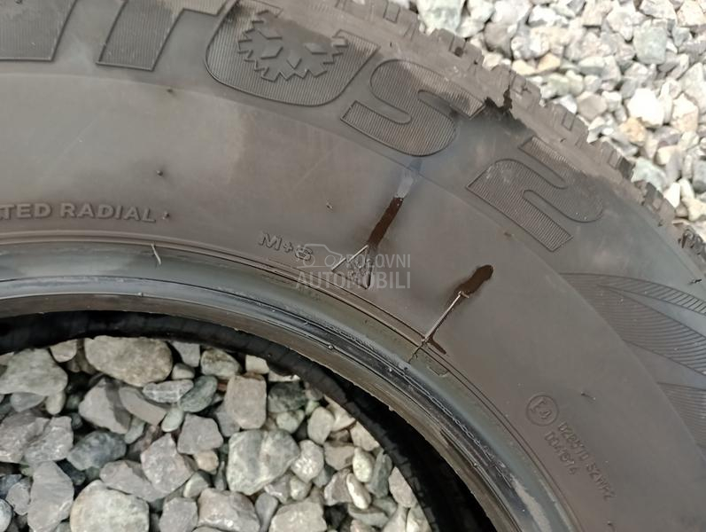 Lassa 225/75 R16 Zimska