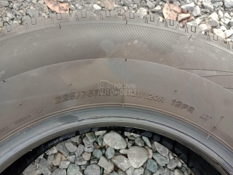 Lassa 225/75 R16 Zimska