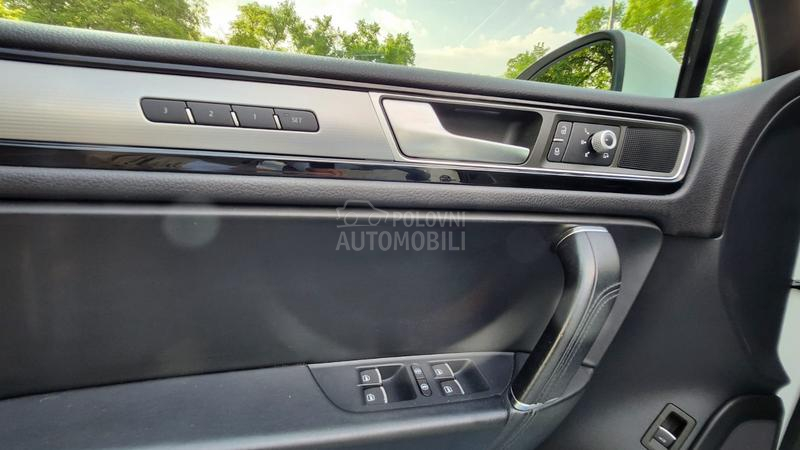 Volkswagen Touareg 3.0TDI R-line