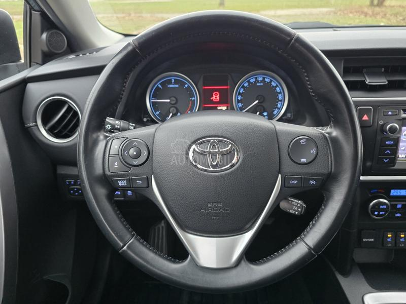 Toyota Auris 2.0d S.E.R.V.I.S.N.A
