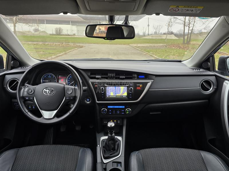 Toyota Auris 2.0d S.E.R.V.I.S.N.A