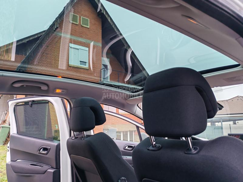 Peugeot 3008 2.0 HDI-T O P PAKET