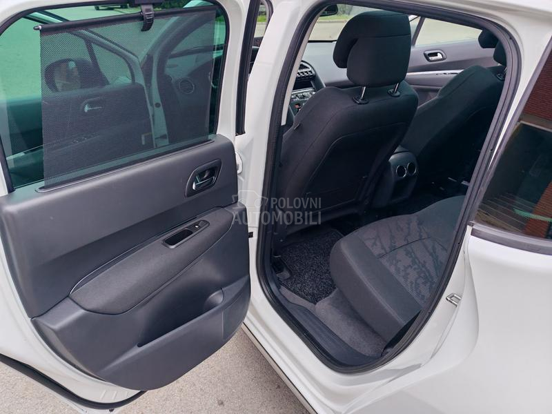 Peugeot 3008 2.0 HDI-T O P PAKET