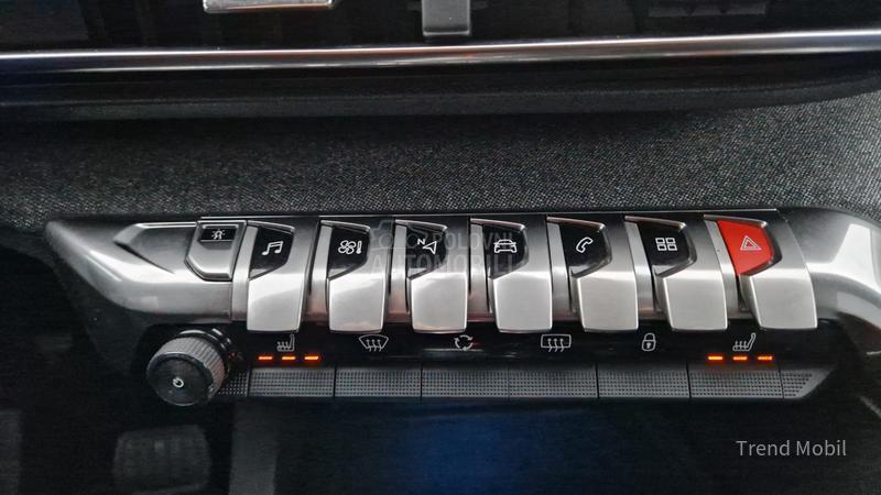 Peugeot 3008 1.2 Allure Avtomat