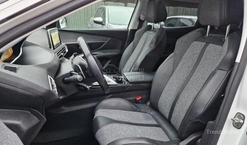 Peugeot 3008 1.2 Allure Avtomat