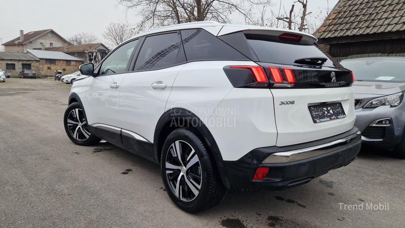 Peugeot 3008 1.2 Allure Avtomat