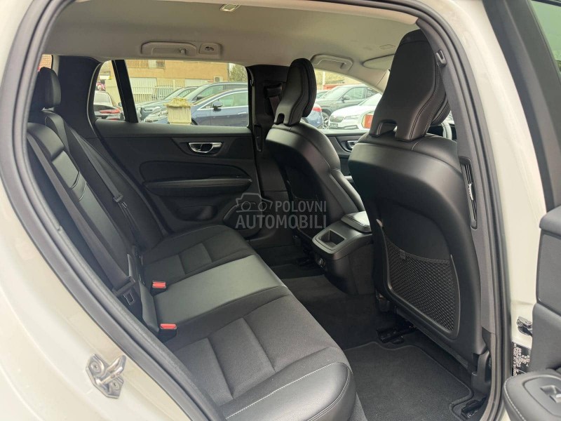 Volvo V60 Cross Country 2.0 D4 AWD