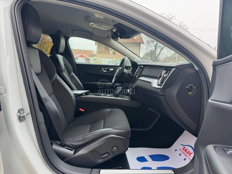 Volvo V60 Cross Country 2.0 D4 AWD