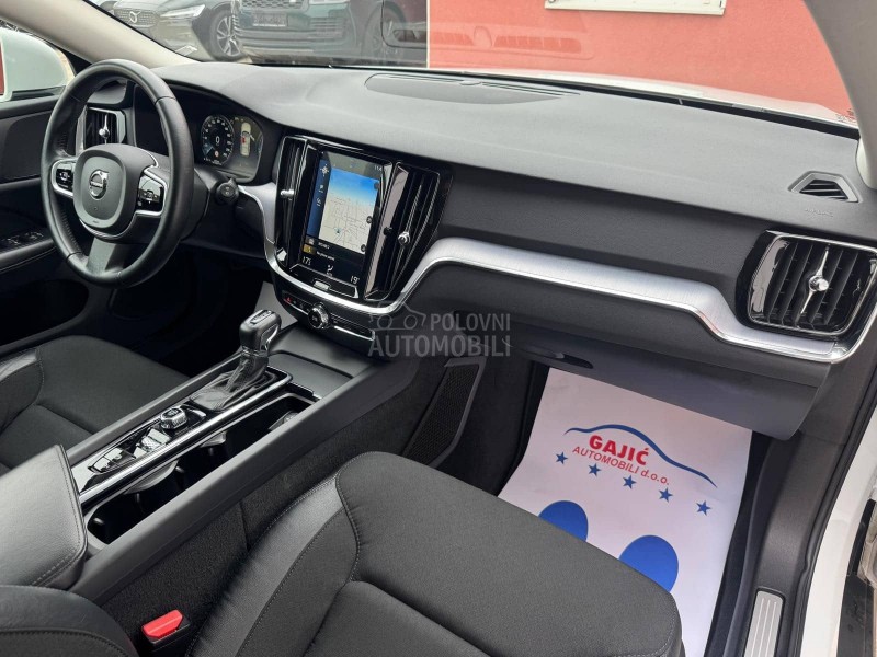 Volvo V60 Cross Country 2.0 D4 AWD