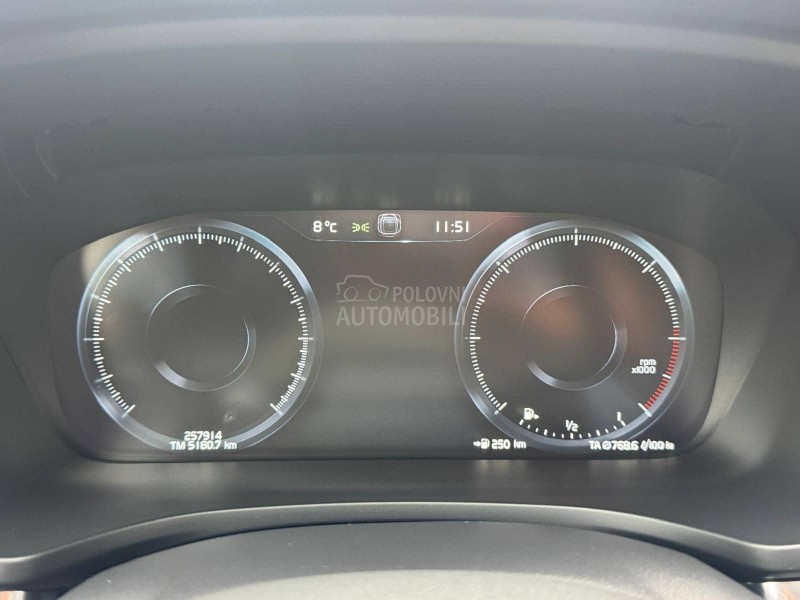 Volvo V60 Cross Country 2.0 D4 AWD