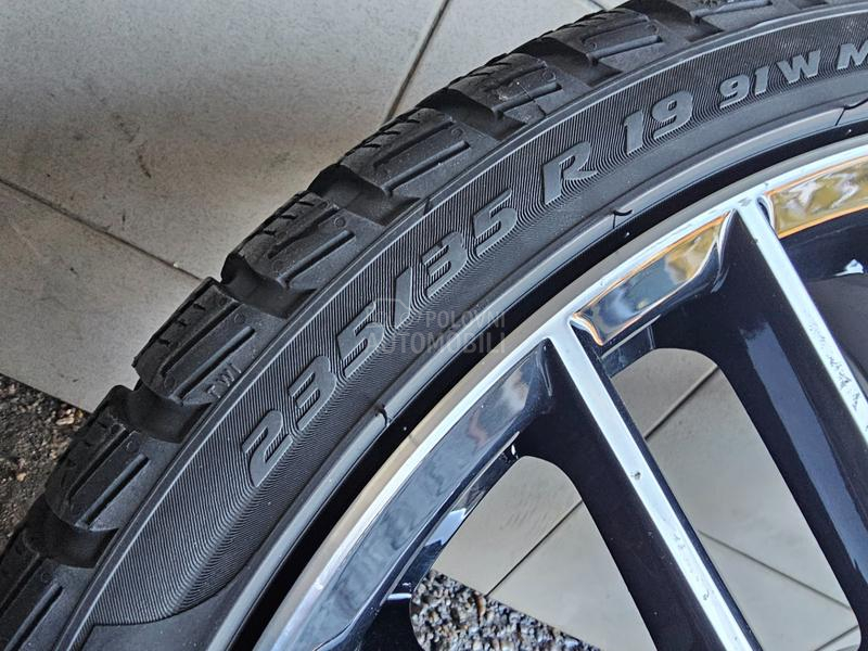 Pirelli 235/35 R19 Zimska