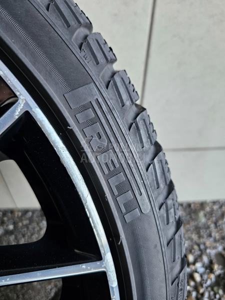 Pirelli 235/35 R19 Zimska