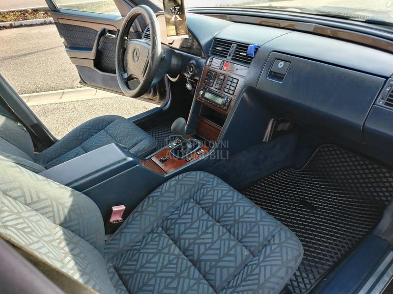 Mercedes Benz C 180 Elegance