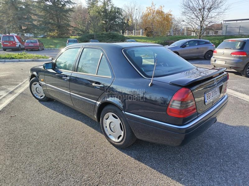 Mercedes Benz C 180 Elegance