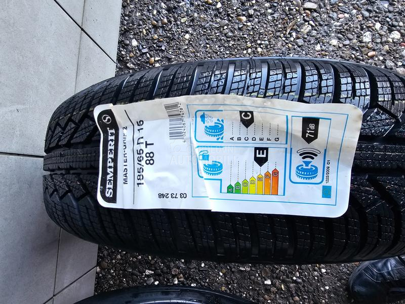 Semperit 185/65 R15 Zimska