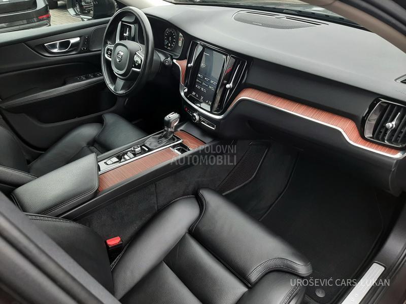 Volvo V60 Cross Country D4 AWD 190HP CH