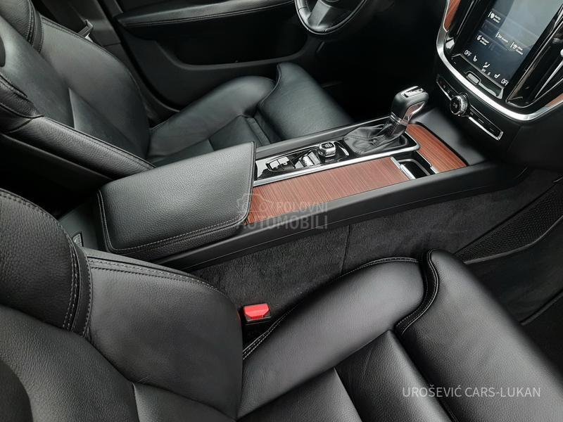 Volvo V60 Cross Country D4 AWD 190HP CH