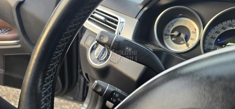 Mercedes Benz E 200 