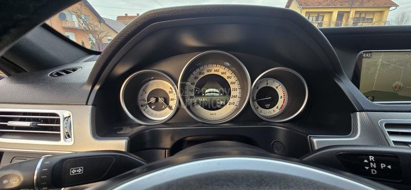 Mercedes Benz E 200 