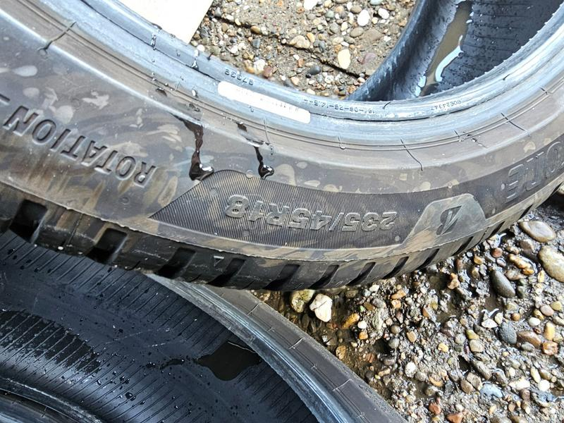 Bridgestone 235/45 R18 Sve sezone