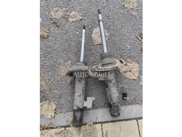 Prednji amortizeri za Volvo V40 od 2012. do 2019. god.