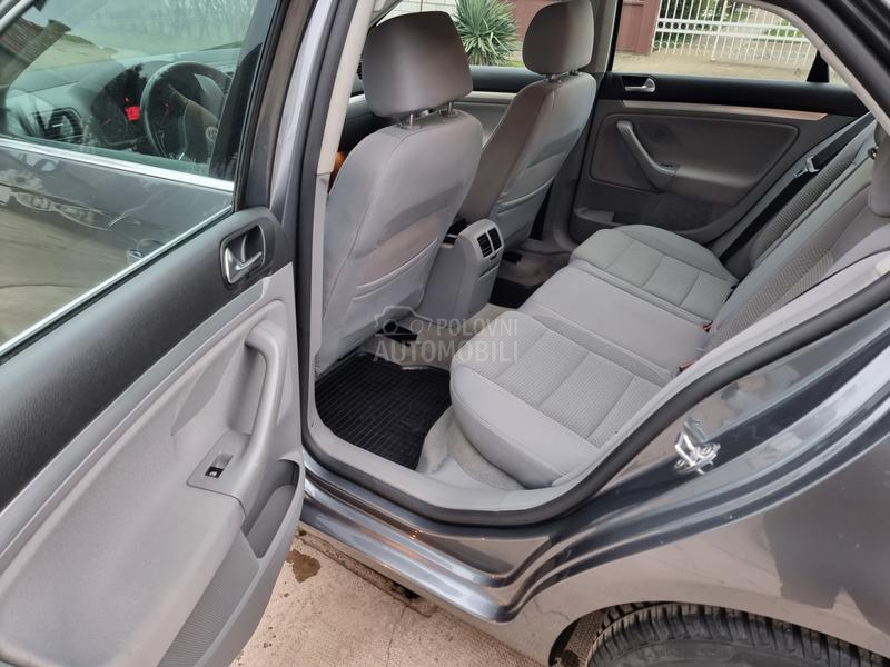 Volkswagen Jetta 2.0tfsi