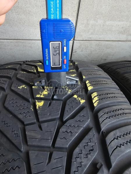 Hankook 245/45 R18 Zimska