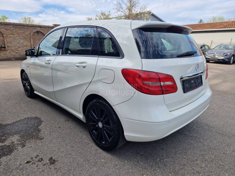 Mercedes Benz B 180 EXECUTIVE
