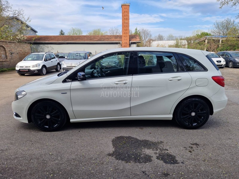 Mercedes Benz B 180 EXECUTIVE
