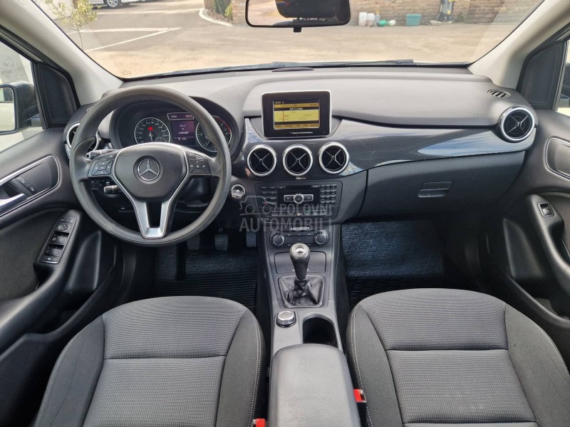 Mercedes Benz B 180 EXECUTIVE
