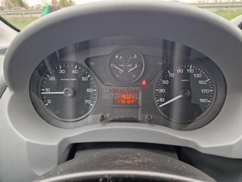 Peugeot Expert M A X I