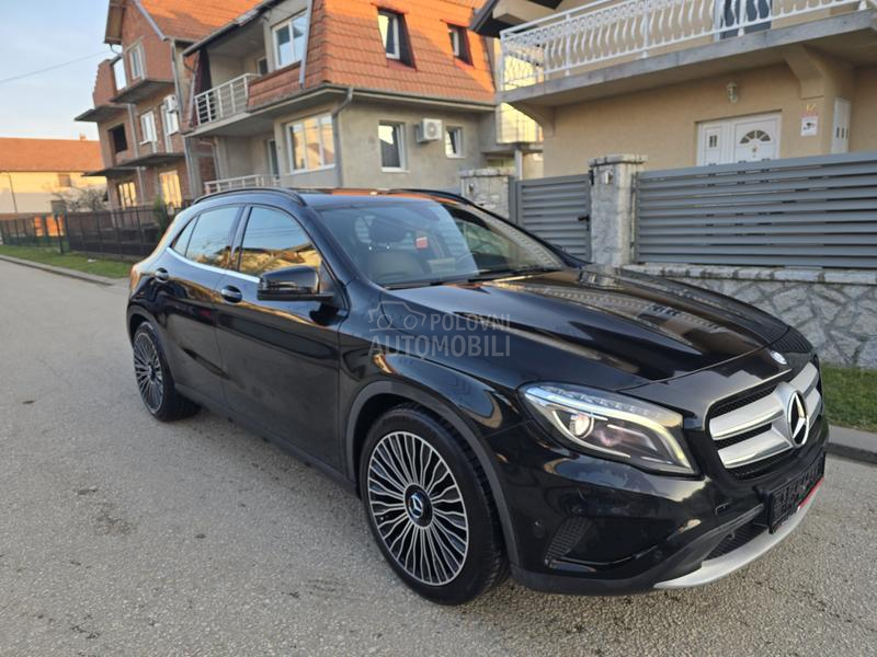 Mercedes Benz GLA 180 Edition Ambition