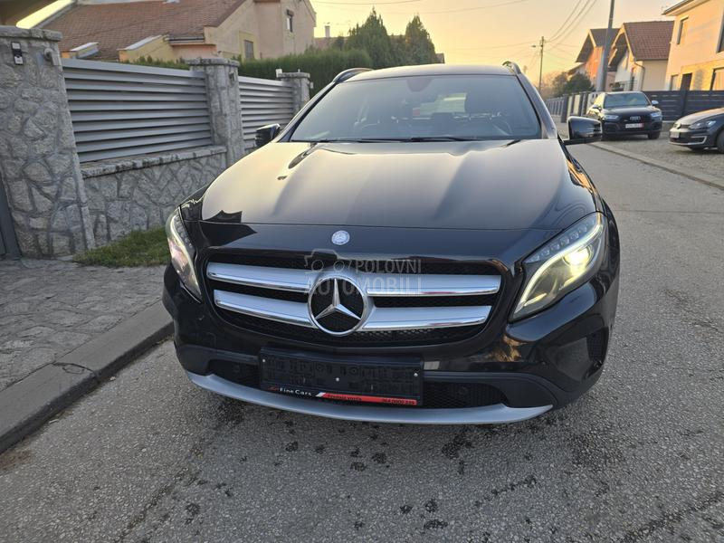 Mercedes Benz GLA 180 Edition Ambition