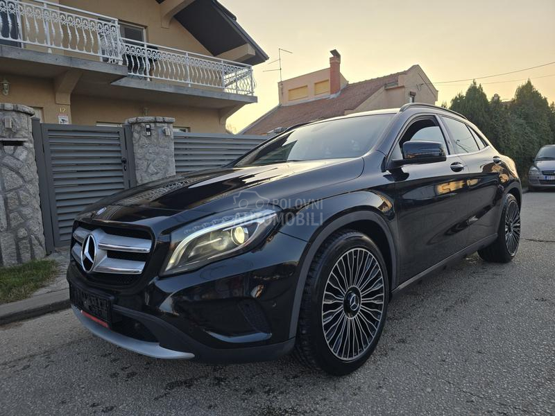 Mercedes Benz GLA 180 Edition Ambition