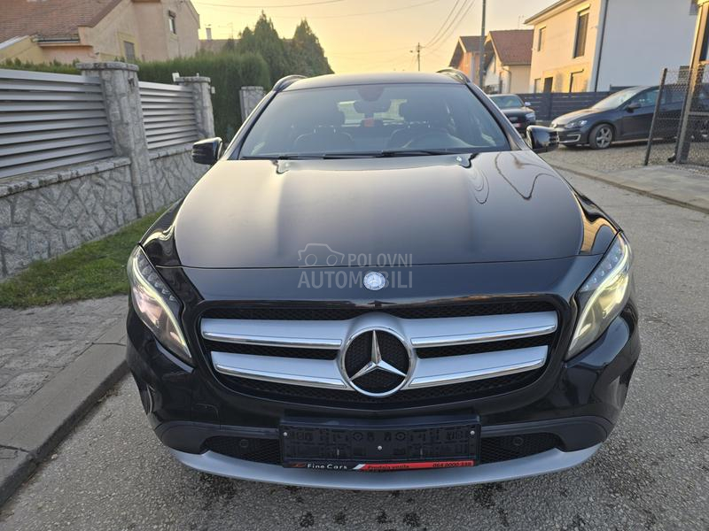 Mercedes Benz GLA 180 Edition Ambition
