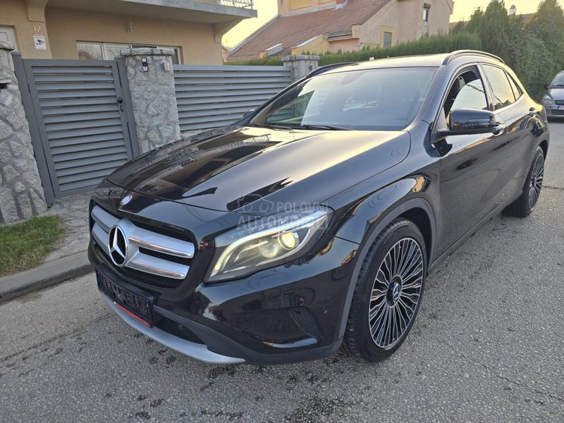 Mercedes Benz GLA 180 Edition Ambition