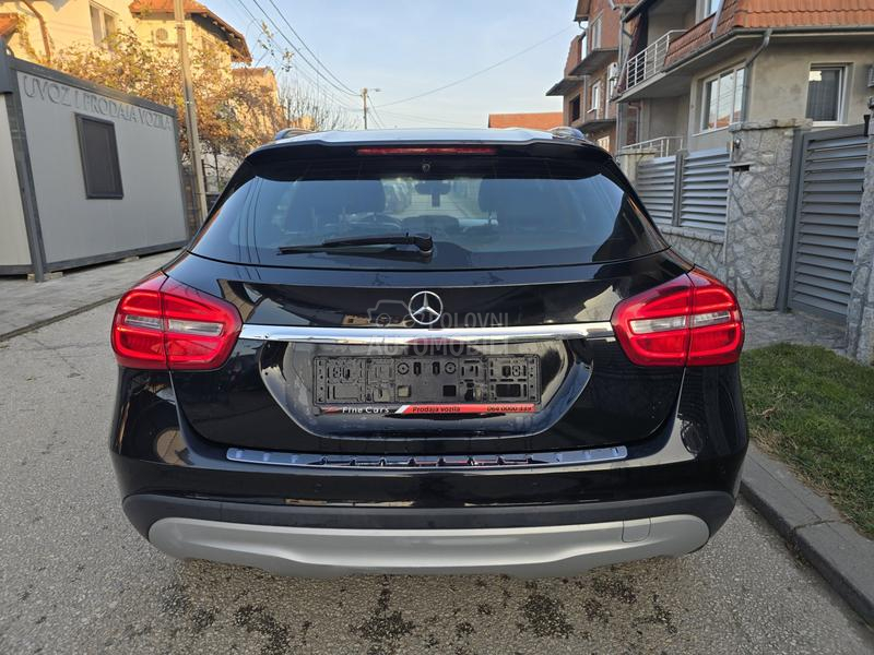 Mercedes Benz GLA 180 Edition Ambition