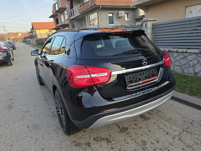 Mercedes Benz GLA 180 Edition Ambition