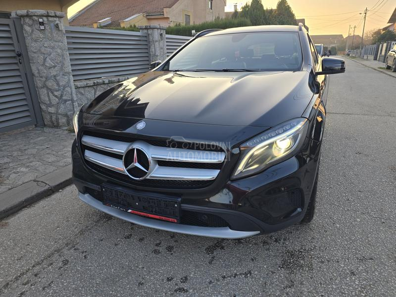 Mercedes Benz GLA 180 Edition Ambition