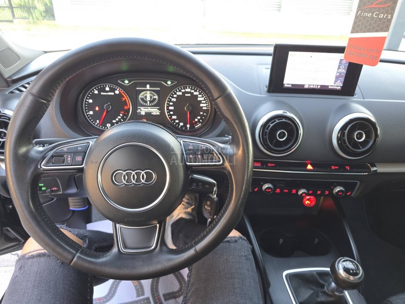 Audi A3 1.4 tfsi S LINE