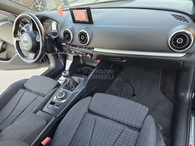 Audi A3 1.4 tfsi S LINE