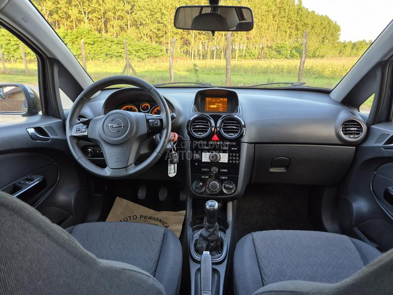 Opel Corsa D 1.2i  C.N.G.