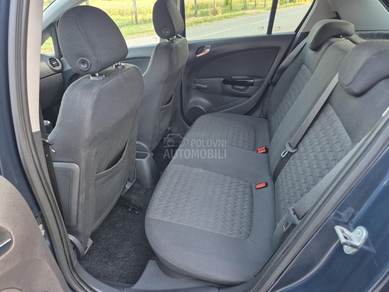 Opel Corsa D 1.2i  C.N.G.