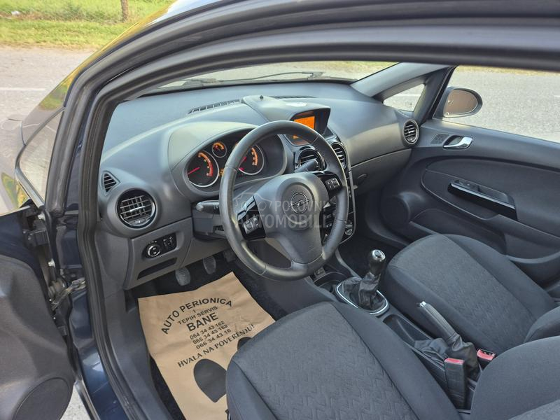 Opel Corsa D 1.2i  C.N.G.
