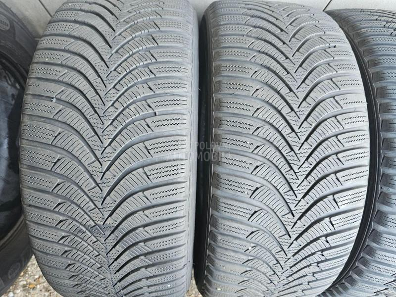 Hankook 225/45 R17 Zimska