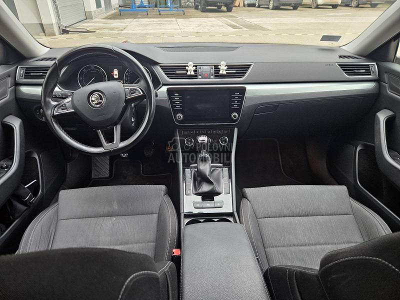 Škoda Superb 