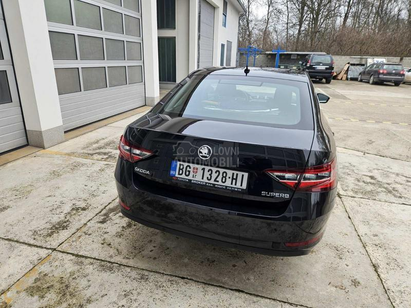 Škoda Superb 