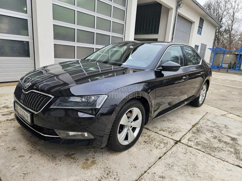 Škoda Superb 