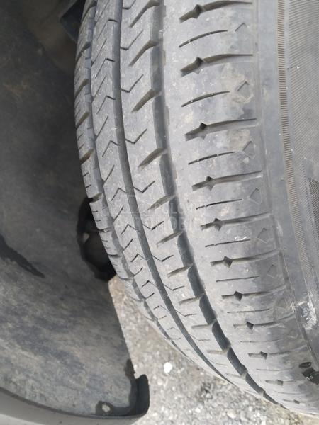 Volkswagen Transporter T5 2.0TDI