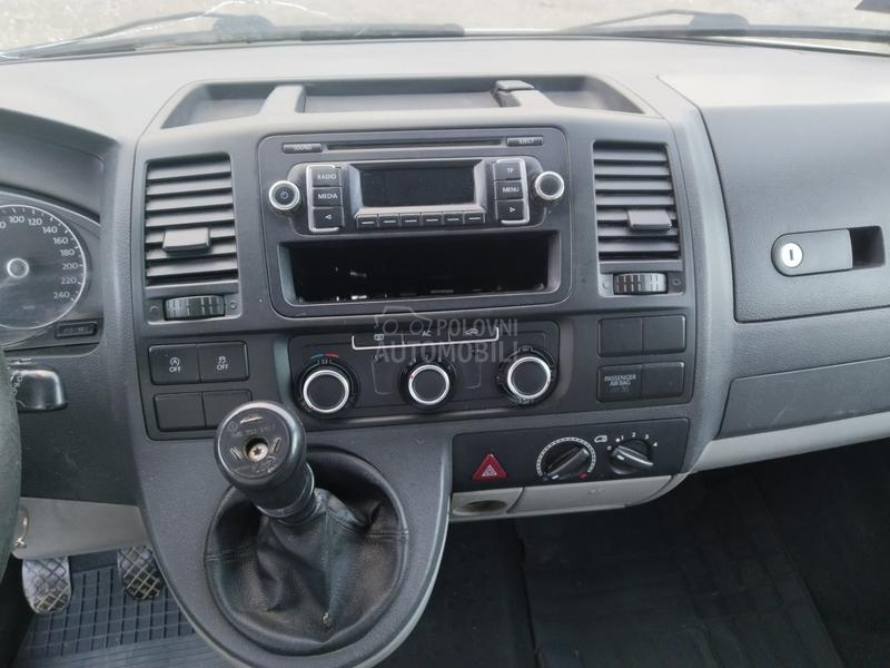 Volkswagen Transporter T5 2.0TDI